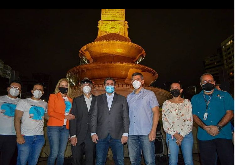 Obelisco de Altamira se ilumina de naranja para unirse al Día Mundial contra el Cáncer