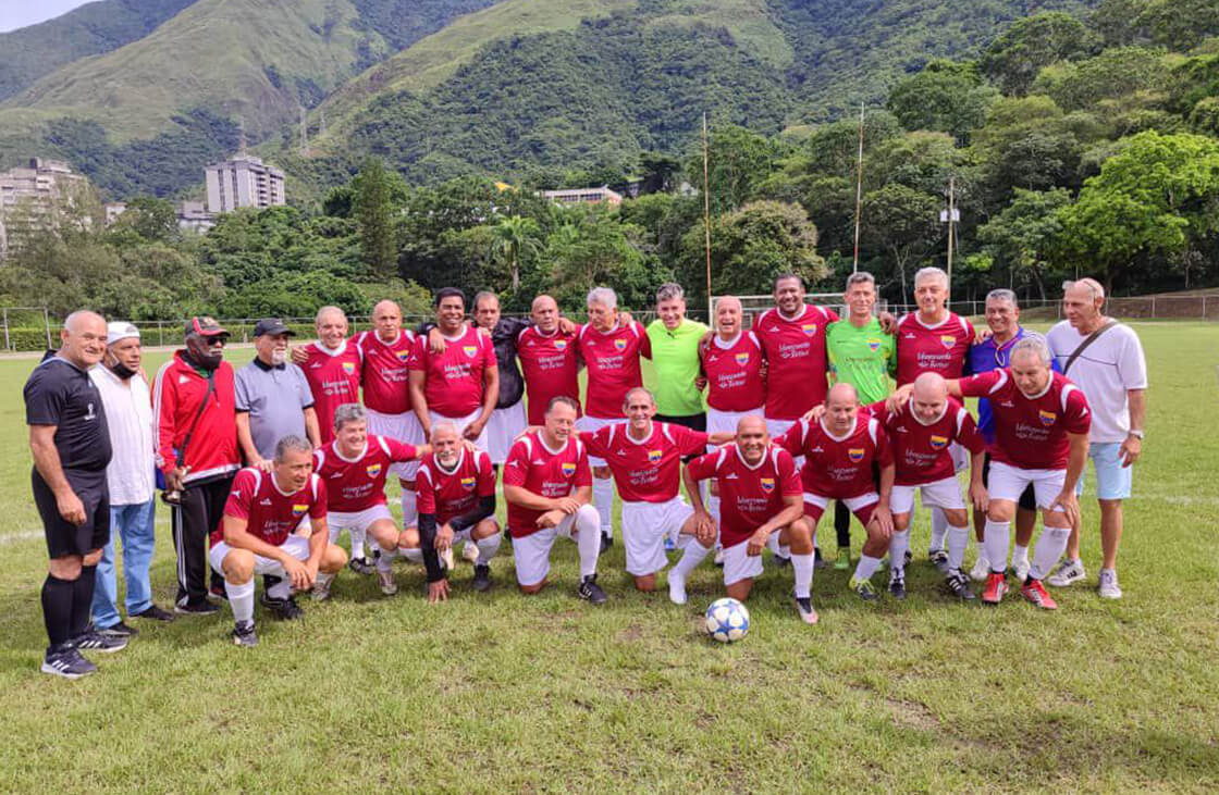 Leyendas Vinotinto se reúnen en partido amistoso a beneficio de la SAV